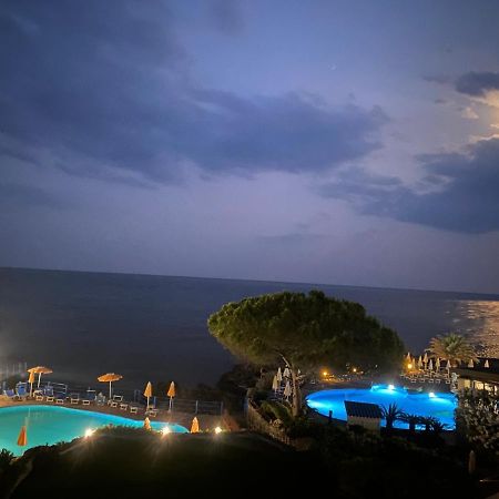 Appartamento Giardino sul mare Giardini Naxos Esterno foto