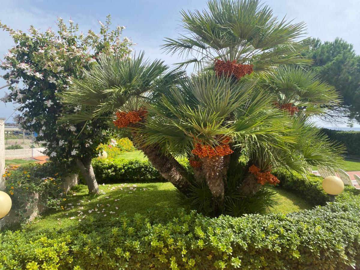 Appartamento Giardino sul mare Giardini Naxos Esterno foto