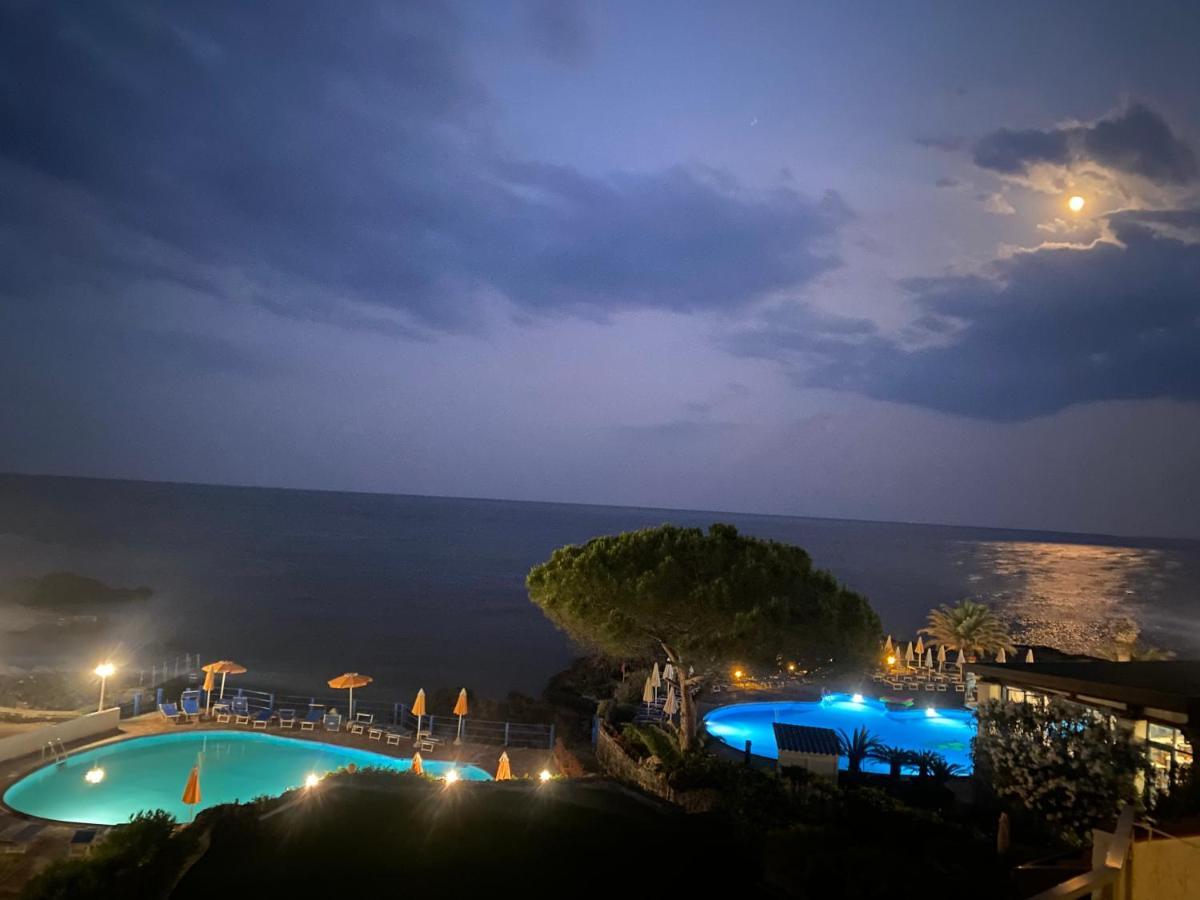 Appartamento Giardino sul mare Giardini Naxos Esterno foto