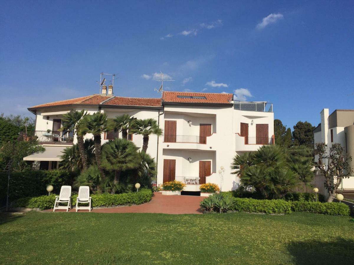Appartamento Giardino sul mare Giardini Naxos Esterno foto